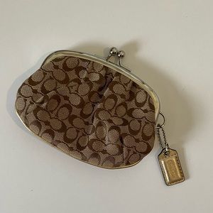 Coach coin purse 👛